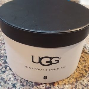 Ugg Bluetooth Earmuffs